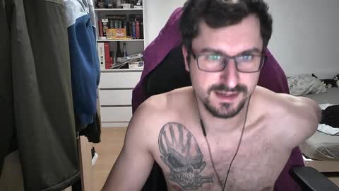 Snapshot of dan_the_man405 chatting on February 2025 09:29:01 PM King Dan online show from February 2025 09:29:01 PM