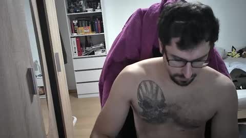 Snapshot of dan_the_man405 chatting on February 2025 07:21:01 PM King Dan online show from February 2025 07:21:01 PM