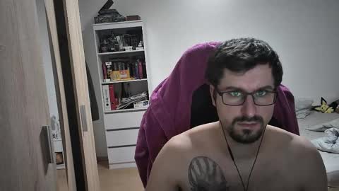 Snapshot of dan_the_man405 chatting on February 2025 10:21:02 PM King Dan online show from February 2025 10:21:02 PM