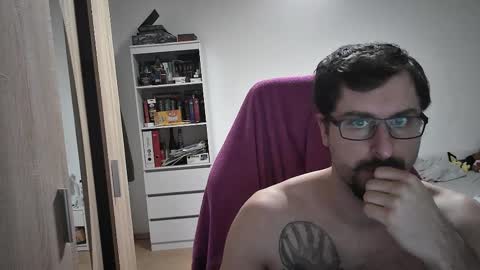 Snapshot of dan_the_man405 chatting on February 2025 07:10:02 PM King Dan online show from February 2025 07:10:02 PM