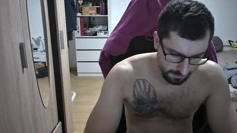 Snapshot of dan_the_man405 chatting on March 2025 07:11:02 PM King Dan online show from March 2025 07:11:02 PM