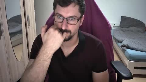 Snapshot of dan_the_man405 chatting on September 2025 06:29:02 PM King Dan online show from September 2025 06:29:02 PM