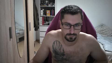 Snapshot of dan_the_man405 chatting on October 2025 07:13:02 PM King Dan online show from October 2025 07:13:02 PM