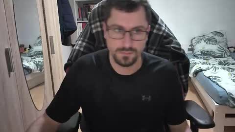 Snapshot of dan_the_man405 chatting on November 2025 07:52:02 PM King Dan online show from November 2025 07:52:02 PM