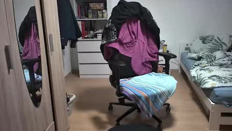 Snapshot of dan_the_man405 chatting on November 2025 08:35:02 PM King Dan online show from November 2025 08:35:02 PM