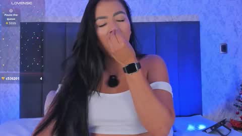 Snapshot of dana_haze chatting on December 2025 10:27:02 PM Dana online show from December 2025 10:27:02 PM