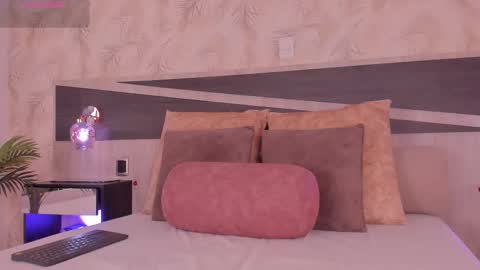 Snapshot of dana_haze chatting on February 2026 04:23:02 AM Dana online show from February 2026 04:23:02 AM