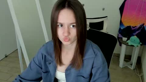 Dana online show from October 2025 06:25:02 PM