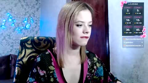 Snapshot of dana_smilex chatting on January 2026 07:52:02 PM Dana SmileX online show from January 2026 07:52:02 PM