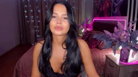 Snapshot of danamiers chatting on October 2025 03:40:01 AM DanaMiers online show from October 2025 03:40:01 AM
