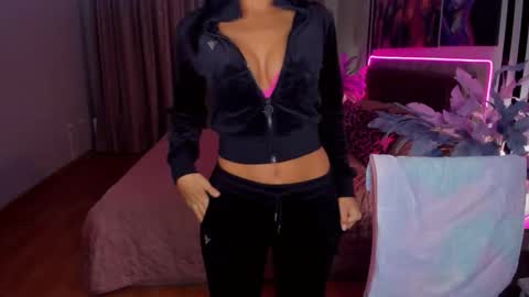 DanaMiers online show from November 2025 05:18:02 AM