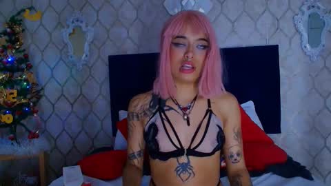 Snapshot of dandarkie chatting on December 2024 06:25:01 PM Dan online show from December 2024 06:25:01 PM