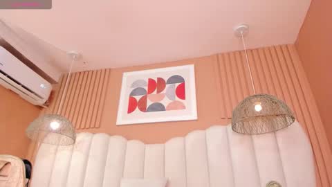 Snapshot of danee_19 chatting on December 2025 10:21:02 AM Daniela online show from December 2025 10:21:02 AM