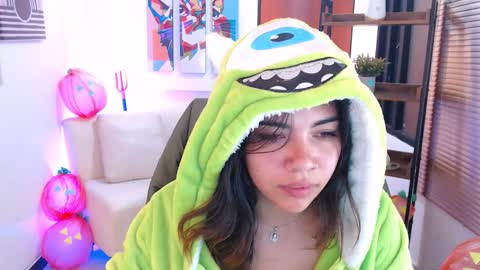 Veronica online show from November 2025 08:05:02 AM