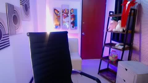 Veronica online show from July 2026 12:07:01 PM