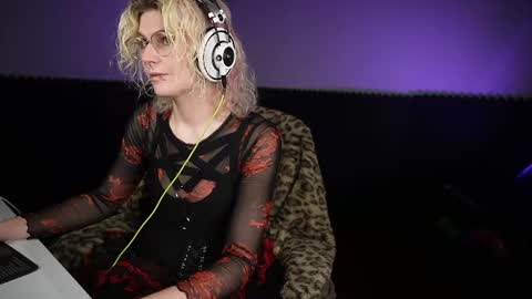 Danger Bones online show from September 2025 02:13:02 AM