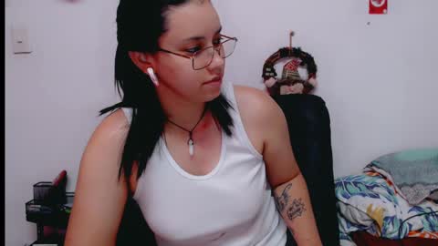 Snapshot of dani_jocelyn chatting on December 2024 08:47:02 PM dani y jocelyn online show from December 2024 08:47:02 PM