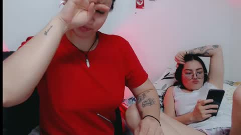 Snapshot of dani_jocelyn chatting on January 2025 11:30:01 PM dani y jocelyn online show from January 2025 11:30:01 PM