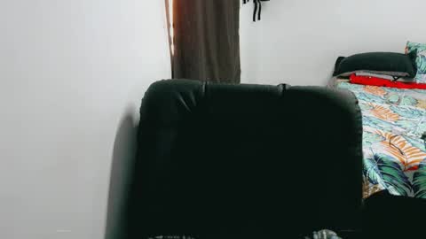 dani y jocelyn online show from November 2025 07:24:01 PM