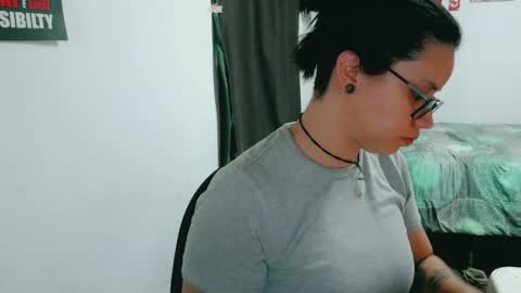 dani y jocelyn online show from April 2026 06:57:01 PM