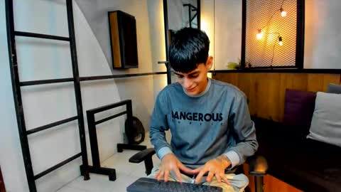 Snapshot of dani_mc chatting on November 2025 11:54:01 AM dani_mc online show from November 2025 11:54:01 AM