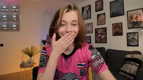 Daniel online show from December 2025 08:14:01 PM