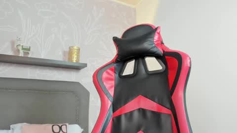 Dania online show from December 2024 12:28:02 PM