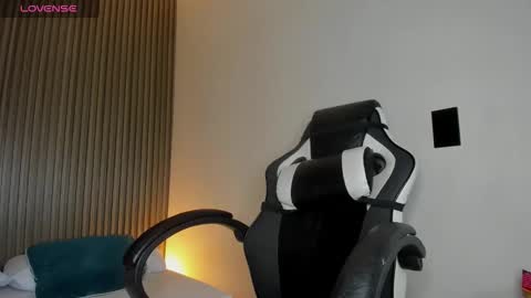 Dania online show from December 2025 02:39:02 AM