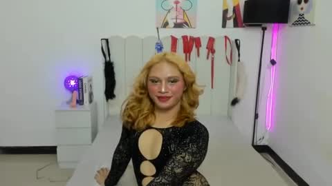 Snapshot of danica_riches chatting on July 2026 10:56:02 PM Hello Everyone We are Danica Mia online show from July 2026 10:56:02 PM