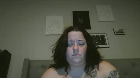 danidegrade online show from December 2024 04:40:01 AM