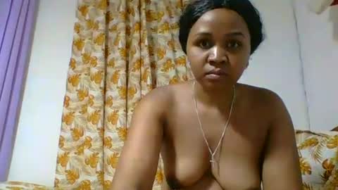 danie80704 online show from December 2025 07:00:01 PM