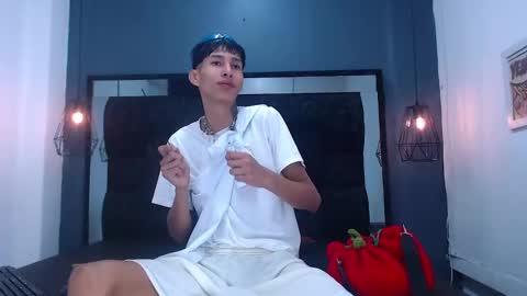 Daniel Delux  online show from October 2025 11:07:02 AM