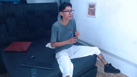 Daniel Delux  online show from October 2025 11:40:01 AM