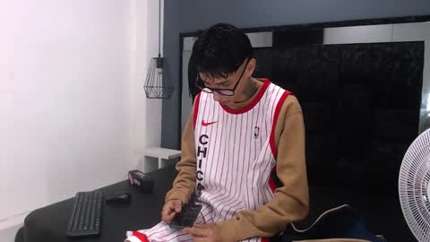 Daniel Delux  online show from November 2025 11:12:02 AM