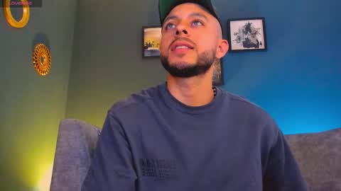 daniel_kingxxx online show from March 2026 02:05:02 PM