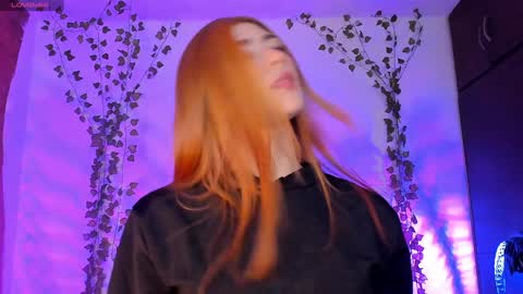 Snapshot of daniela_saenz1 chatting on January 2025 01:52:01 AM Dani Saenz online show from January 2025 01:52:01 AM