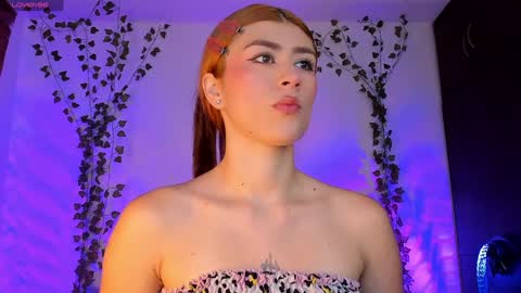 Snapshot of daniela_saenz1 chatting on January 2025 10:33:01 PM Dani Saenz online show from January 2025 10:33:01 PM