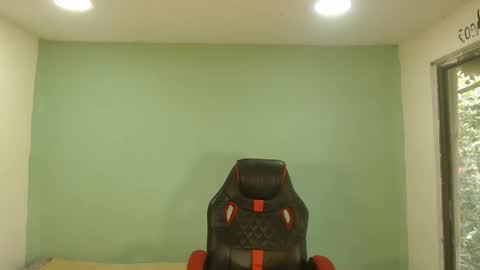 Snapshot of danielitopapii chatting on December 2025 04:46:02 PM danielitopapii online show from December 2025 04:46:02 PM