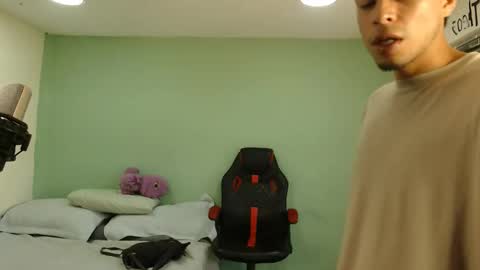 Snapshot of danielitopapii chatting on January 2026 04:45:02 PM danielitopapii online show from January 2026 04:45:02 PM