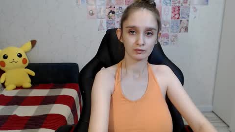 Daniella Martin online show from November 2025 04:33:01 AM