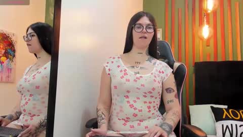 daniella online show from February 2025 10:22:01 PM