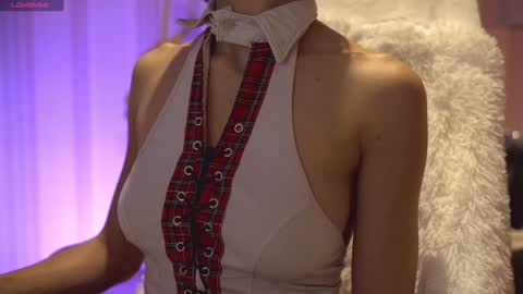 Snapshot of danielle_thomas chatting on December 2024 09:23:01 AM Danielle online show from December 2024 09:23:01 AM