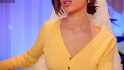 Snapshot of danielle_thomas chatting on January 2025 08:54:01 AM Danielle online show from January 2025 08:54:01 AM