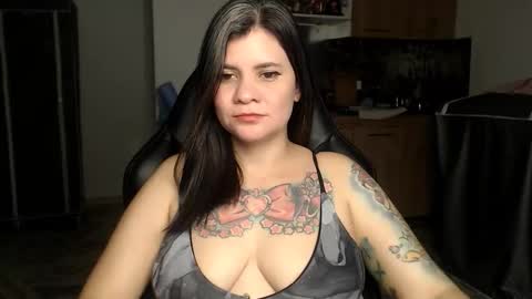 daniellerain online show from February 2026 11:42:02 PM