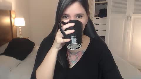 daniellerain online show from March 2026 04:32:01 PM