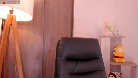 Danielle Rose online show from November 2025 11:05:01 PM