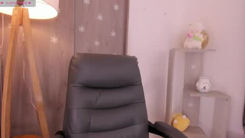 Danielle Rose online show from June 2026 11:22:02 PM