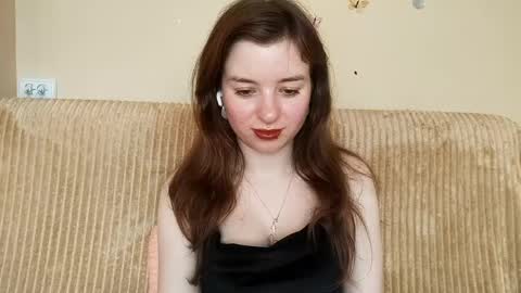 Snapshot of daniellevaulet chatting on May 2026 01:41:01 PM Mia online show from May 2026 01:41:01 PM