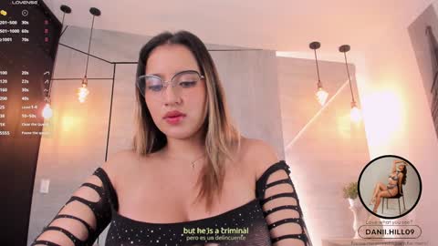 Snapshot of danii_hill chatting on December 2024 04:27:02 AM Danii online show from December 2024 04:27:02 AM