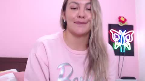 K A R O L online show from December 2024 01:46:01 AM